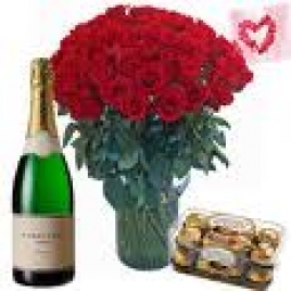 Roses In A Vase With 16 Pcs Ferrero Rocher And Champagne